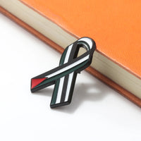 Creative Flag of Pakistan Enamel Pin Heart Ribbon Lapel Badge Backpack Hat Clothing Brooches for Friend Jewelry Accessories Gift