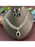A set of women's jewelry set inlaid with rhinestones, fashionable, elegant and luxurious, suitable for parties and banquets