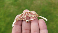 Leaf brooch vintage look gold plated zodiac broach astrology good luck pin k30