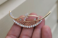 Leaf brooch vintage look gold plated zodiac broach astrology good luck pin k30