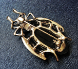 Beetle Brooch Vintage Look Gold Plated King Design Broach Celebrity Pin K36