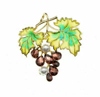 Vintage look gold plated grapes bunch brooch suit coat broach pin collar z32