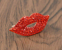 Vintage look gold plated celebrity lips kiss brooch suit coat broach cake pin z5