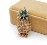 Stunning vintage look gold plated pineapple designer brooch broach cake pin b51