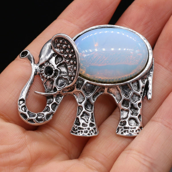 Elephant brooch silver plated high end celebrity broach vintage look pin a2 new