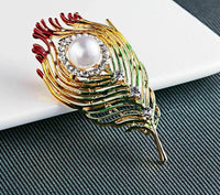 Stunning vintage look gold plated retro feather celebrity brooch broach pin z10
